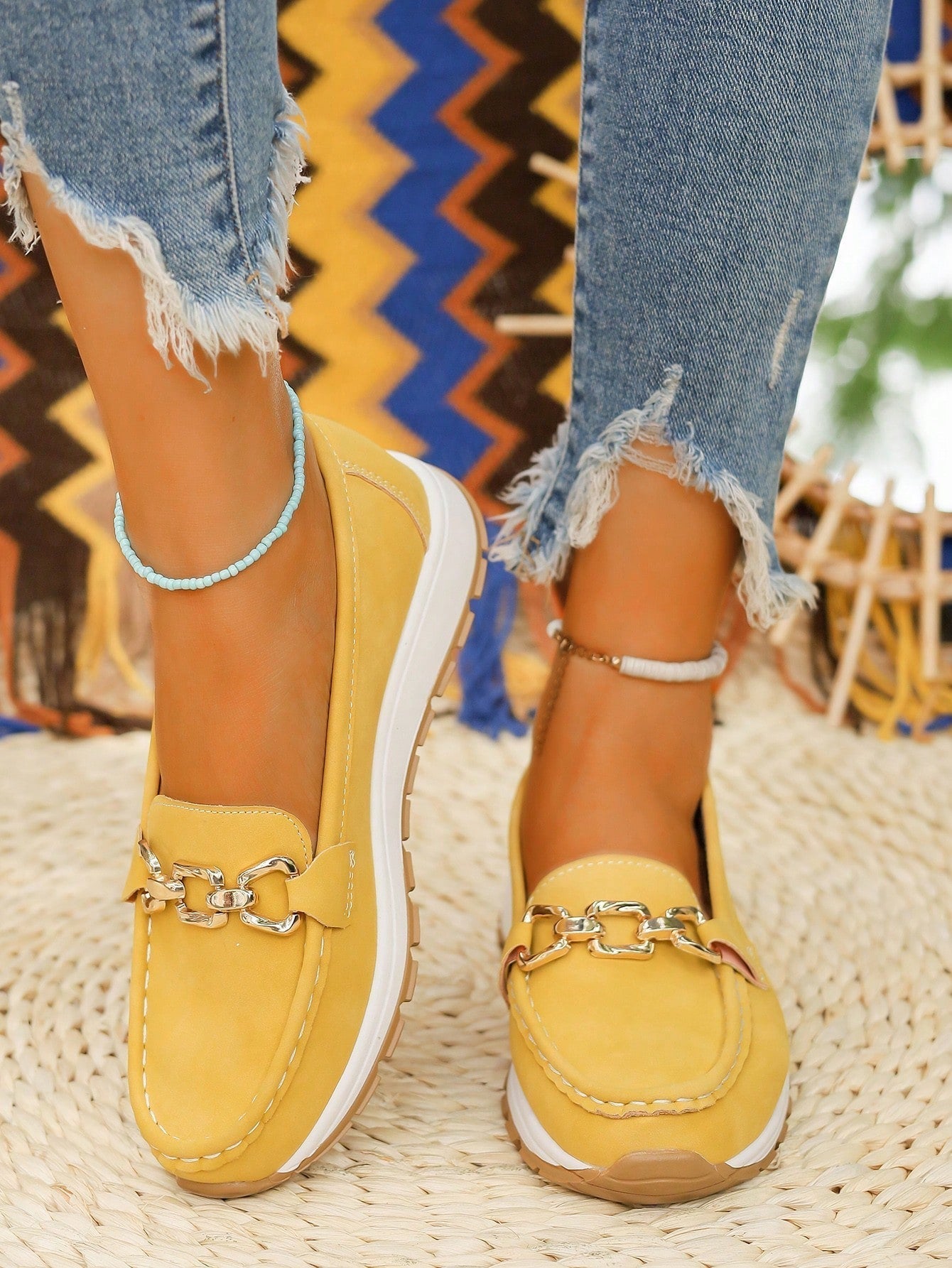 Elegant Flat Loafers with Buckle Design