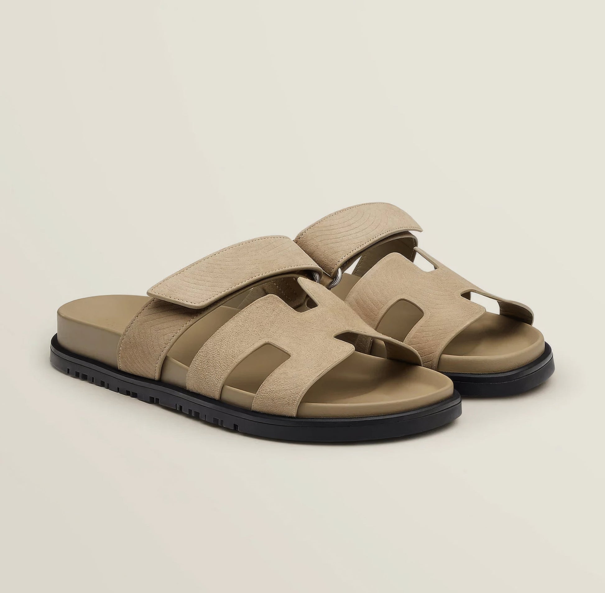 Elegant Sandals with Classic Italian Flair