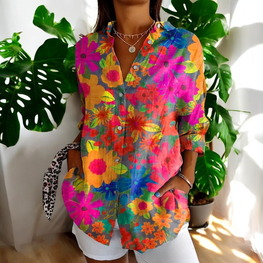 Flowy Blouse in Vintage Style