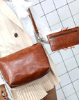 Elegant Leather Bag with Contemporary Flair