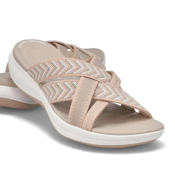 Elegant Supportive Sandals with Soft Fit