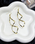 Elegant Spiral Earrings with Modern Twist