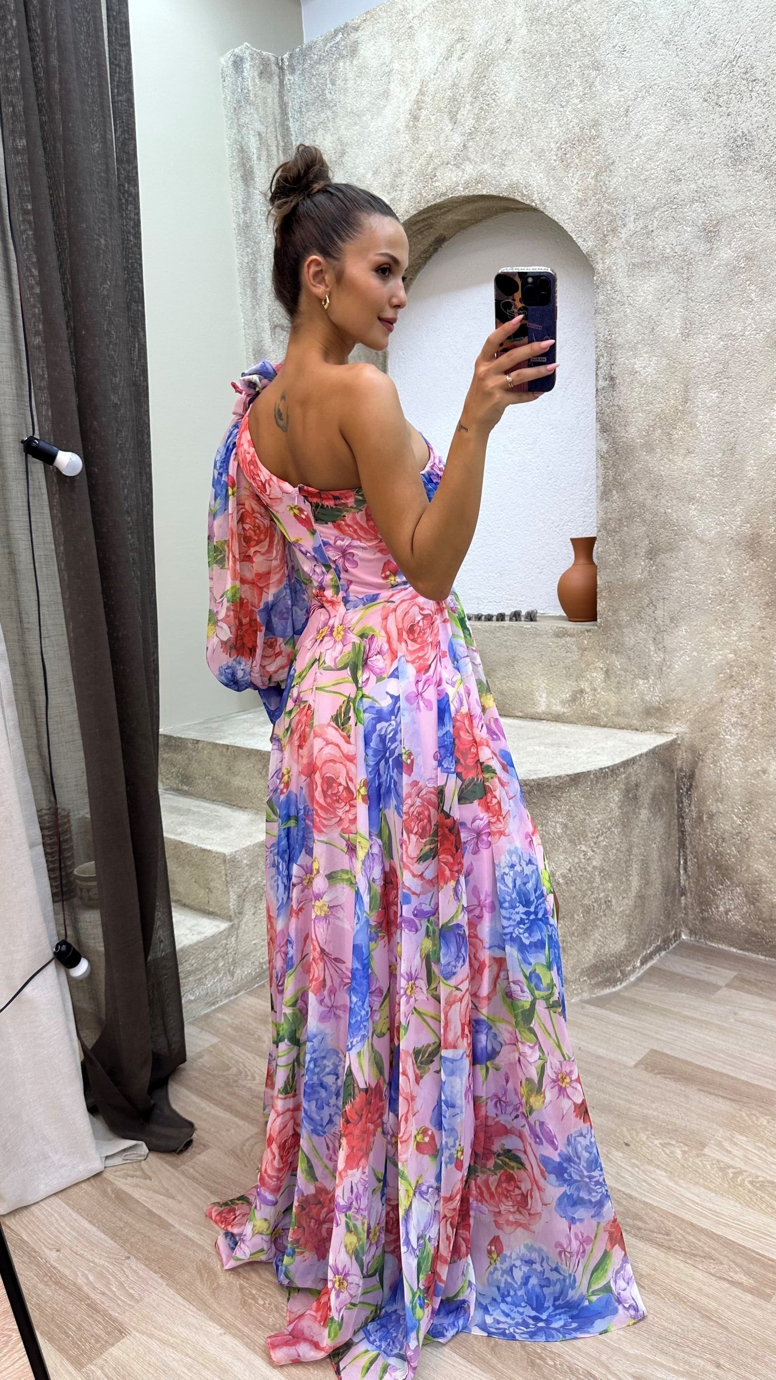 Lightweight Gown With Elegant Drape