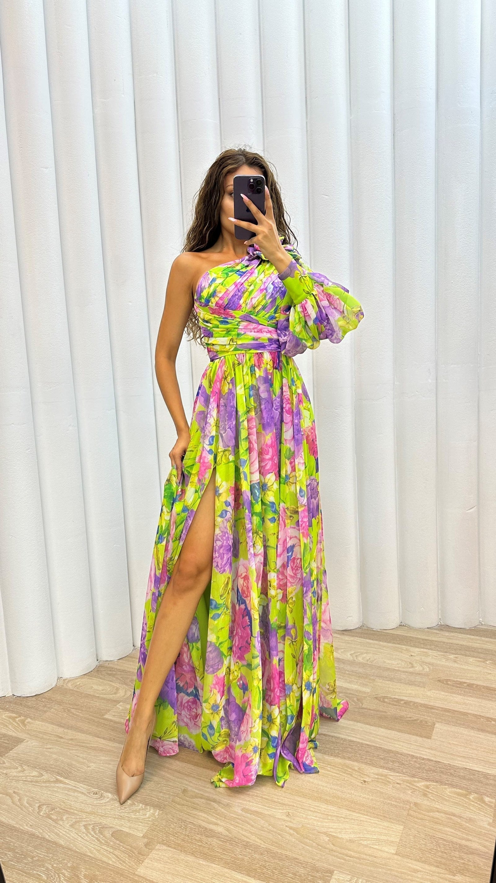Lightweight Gown With Elegant Drape