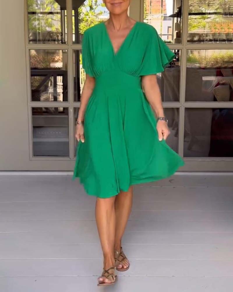 Solid color V-neck waisted butterfly sleeve casual dress