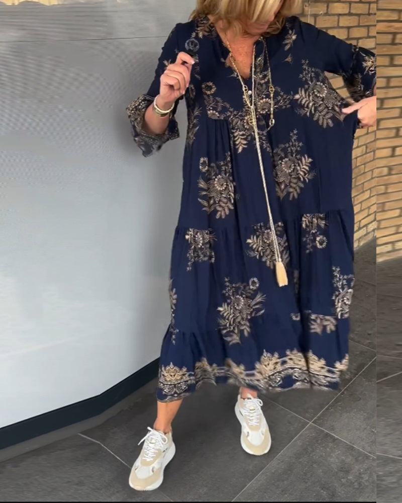 Soft Vintage Dress with Relaxed V-Neck Fit