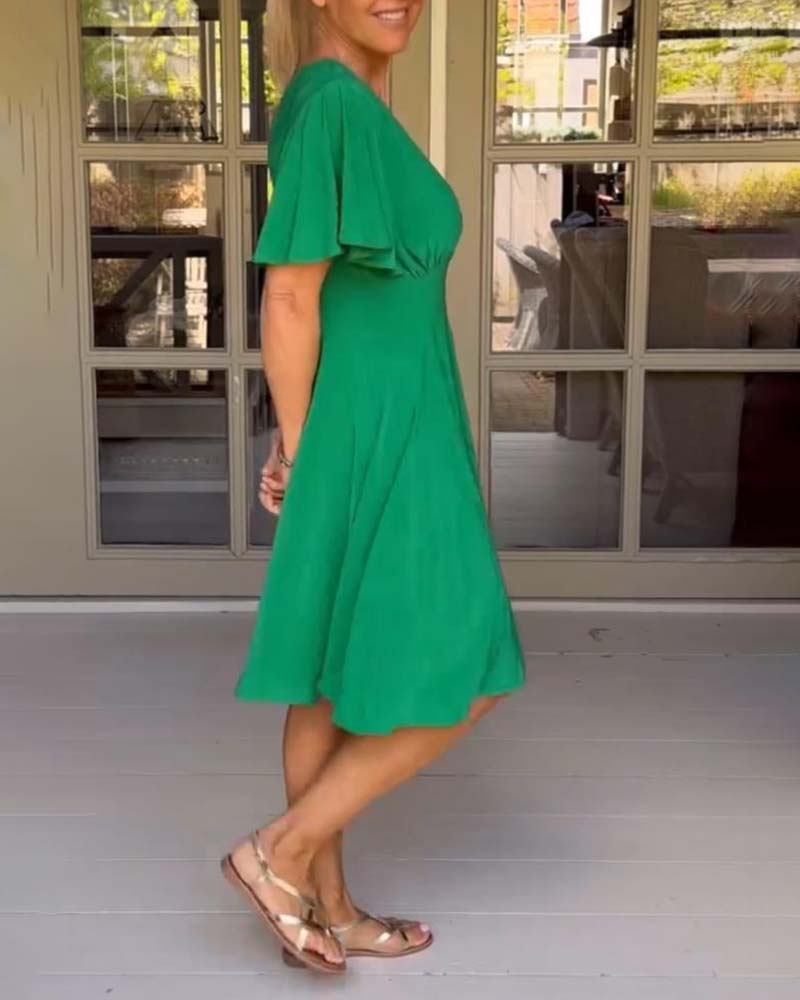 Solid color V-neck waisted butterfly sleeve casual dress