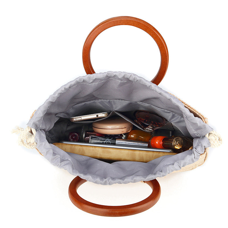 Stylish Wooden Handle Bag with Natural Charm
