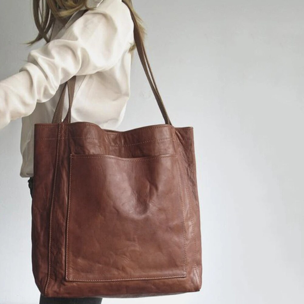 Classic Shoulder Bag with Timeless Style