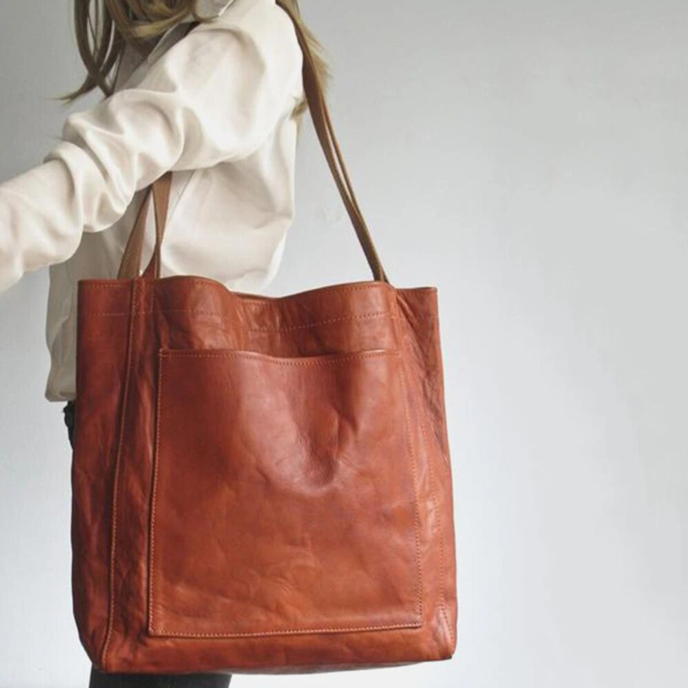 Classic Shoulder Bag with Timeless Style
