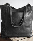 Classic Shoulder Bag with Timeless Style