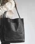 Classic Shoulder Bag with Timeless Style