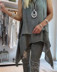 Flowy Sleeveless Tunic Top for Casual Wear