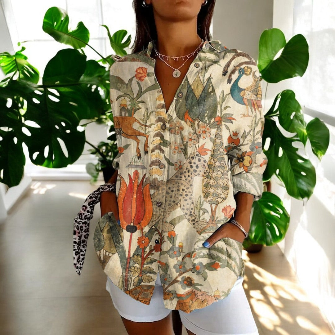 Flowy Blouse in Vintage Style