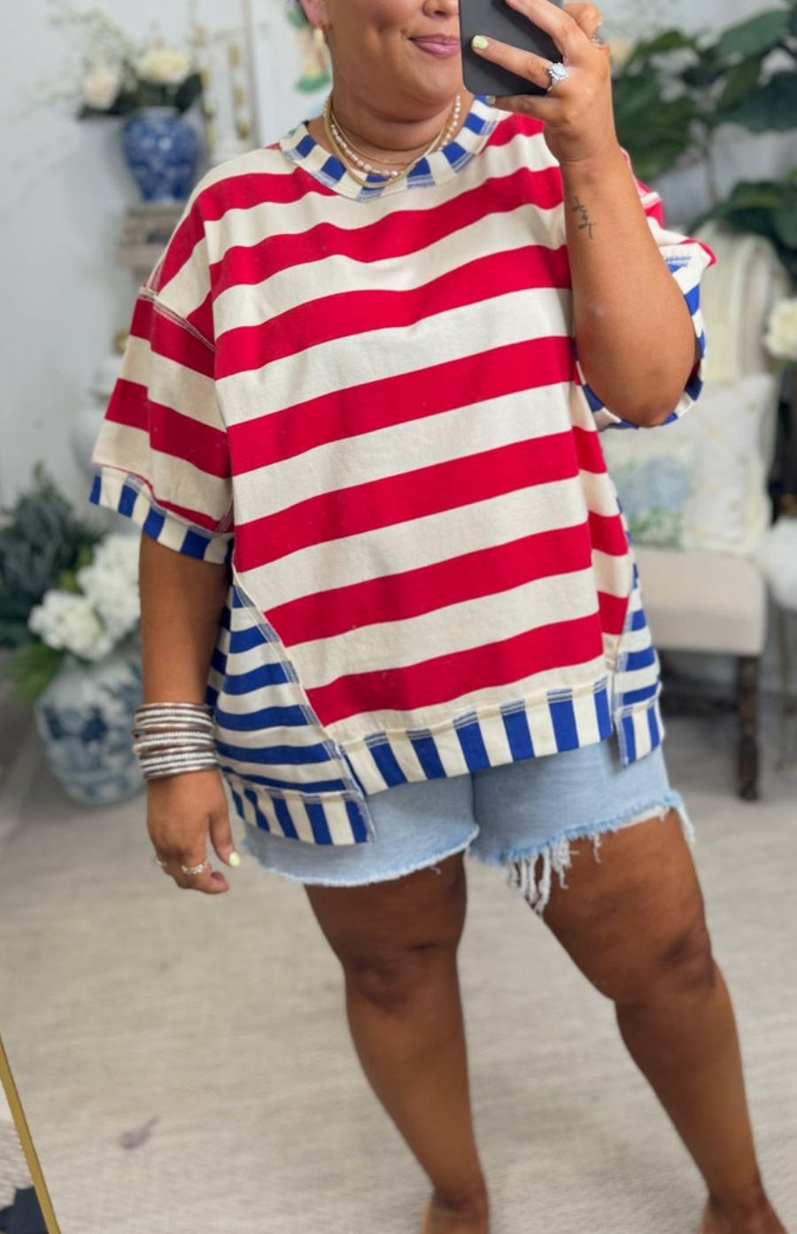 Soft Everyday Stripe Top – Flattering Fit for Casual Office Days and Relaxed Weekend Outfits