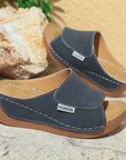 Trendy Wide Stripe Slippers – Soft, Easy-to-Style Slides for Relaxed Summer Comfort