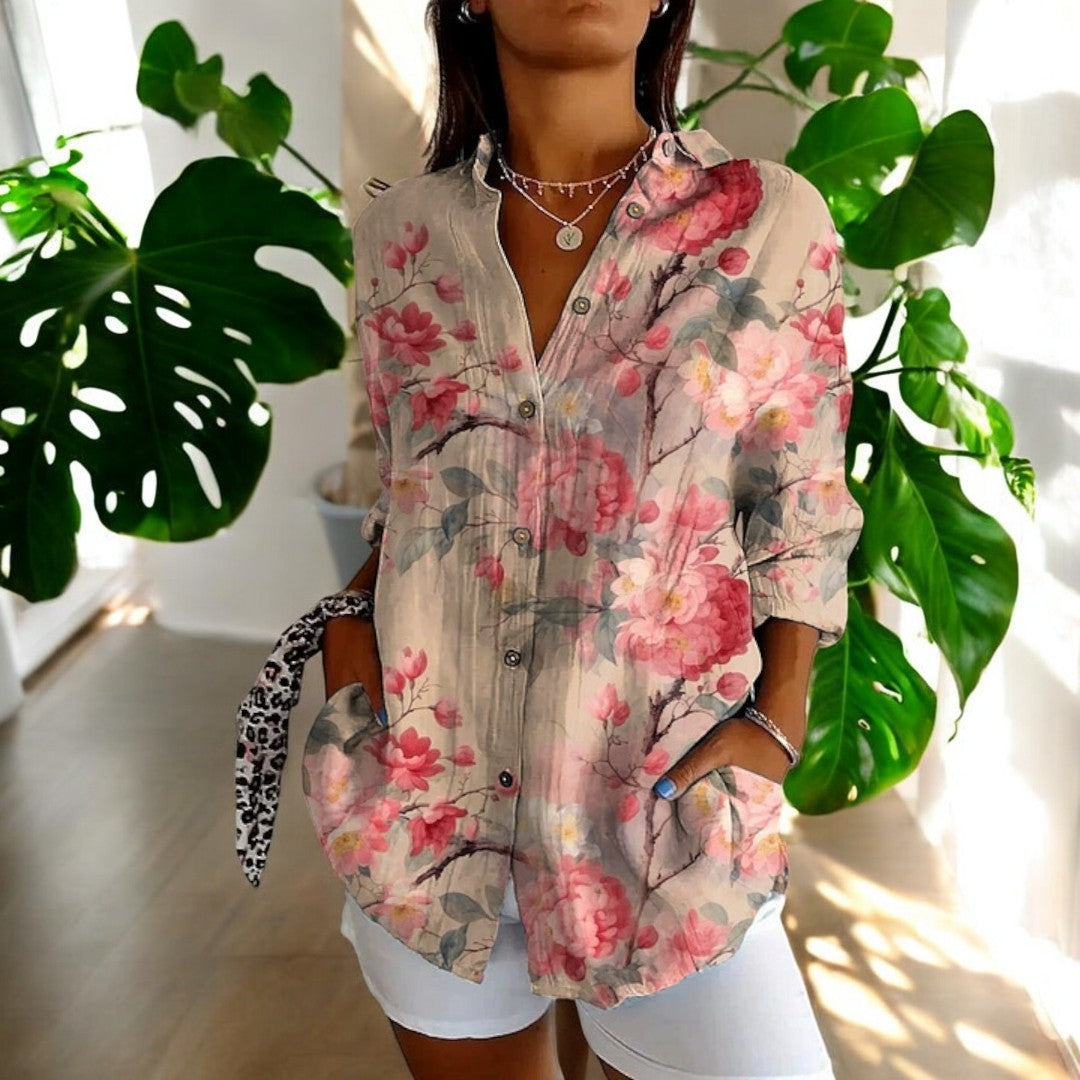 Flowy Blouse in Vintage Style