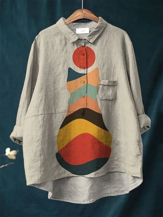 Uluru Graphic Shirt with Cat Illustration