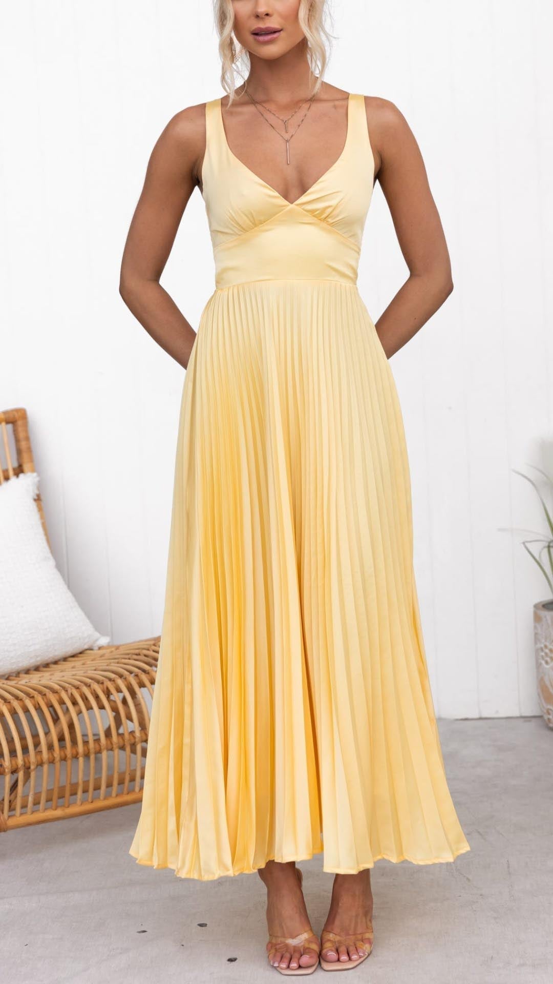 Elegant Pleated V-Neck Maxi Dress