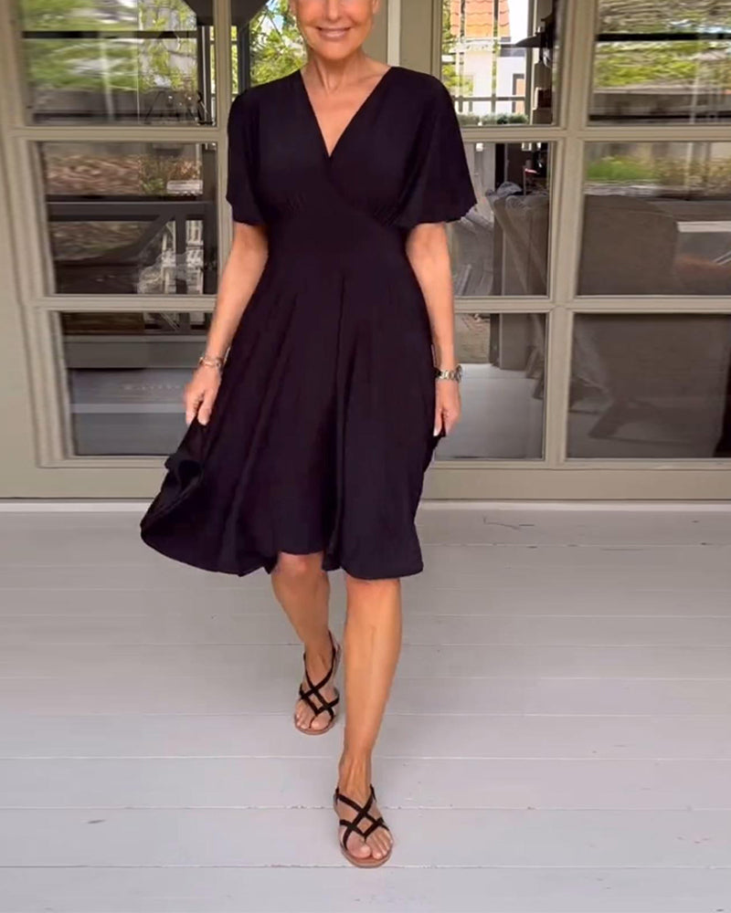 Solid color V-neck waisted butterfly sleeve casual dress