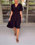 Solid color V-neck waisted butterfly sleeve casual dress