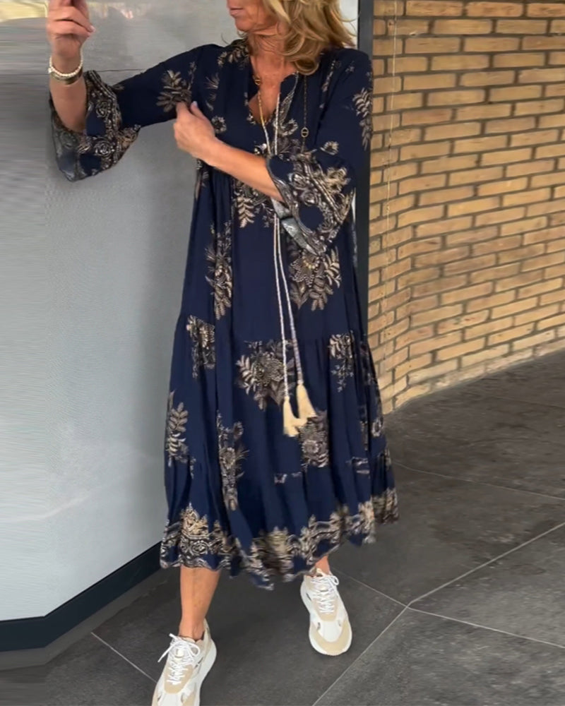 Soft Vintage Dress with Relaxed V-Neck Fit