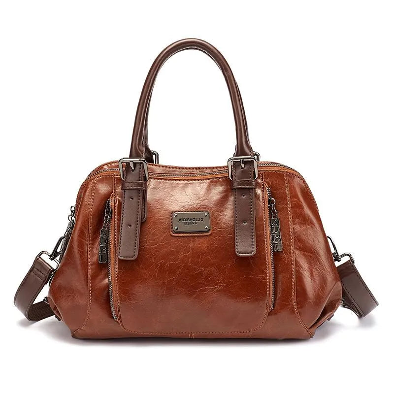 Chic Handbag with Modern Appeal