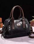 Chic Handbag with Modern Appeal