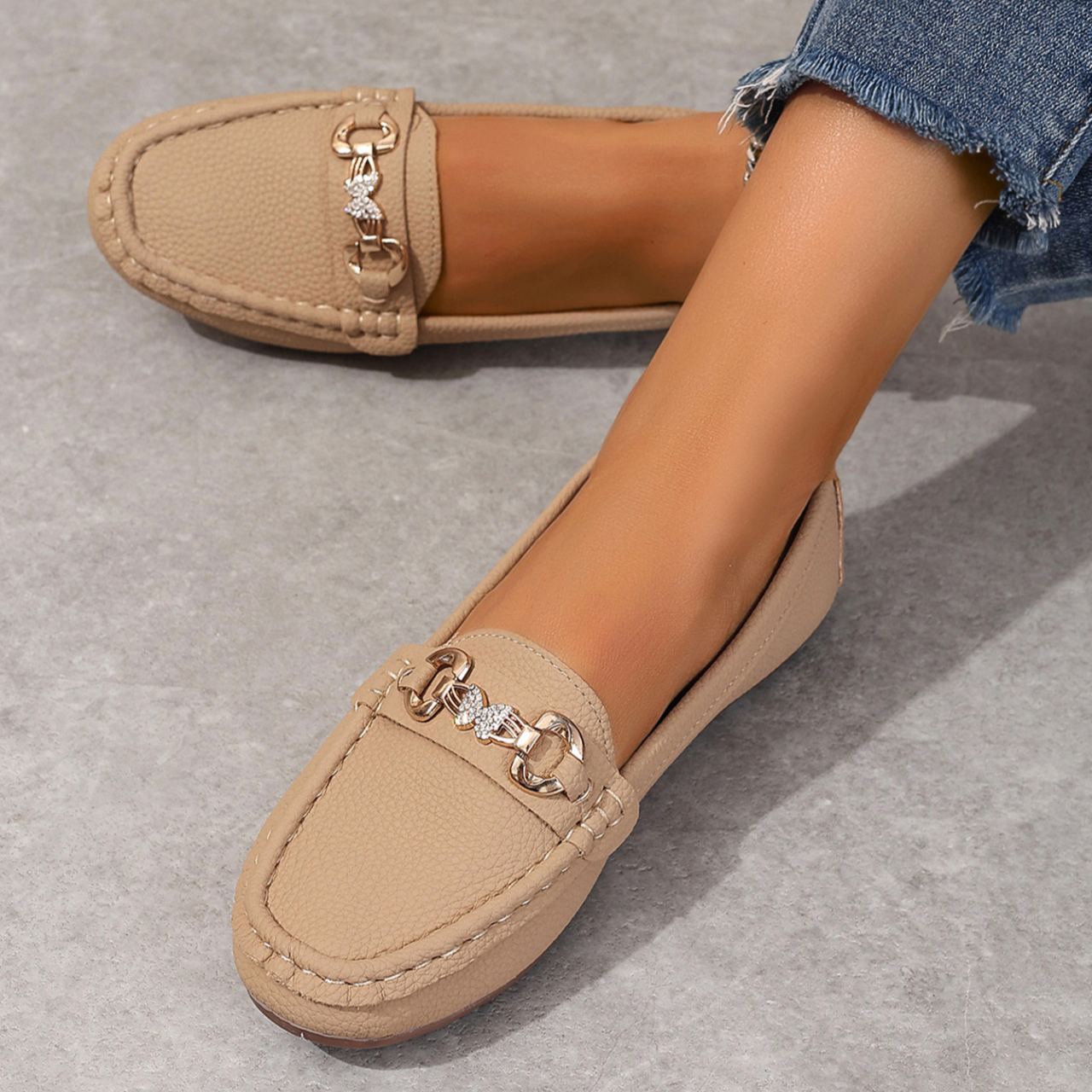 Stylish And Simple Flat Shoes