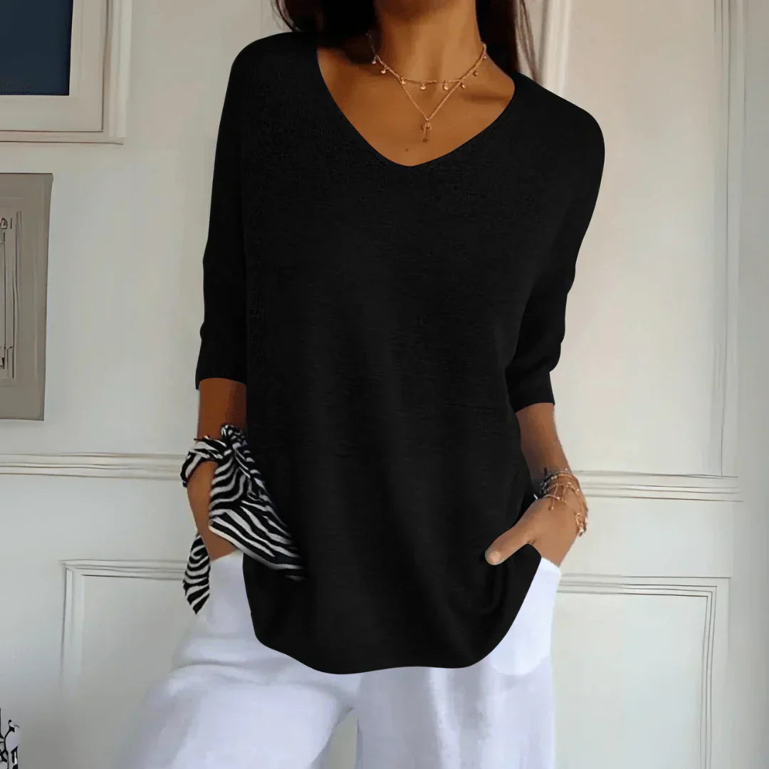Elegant Blouse with a Relaxed Silhouette