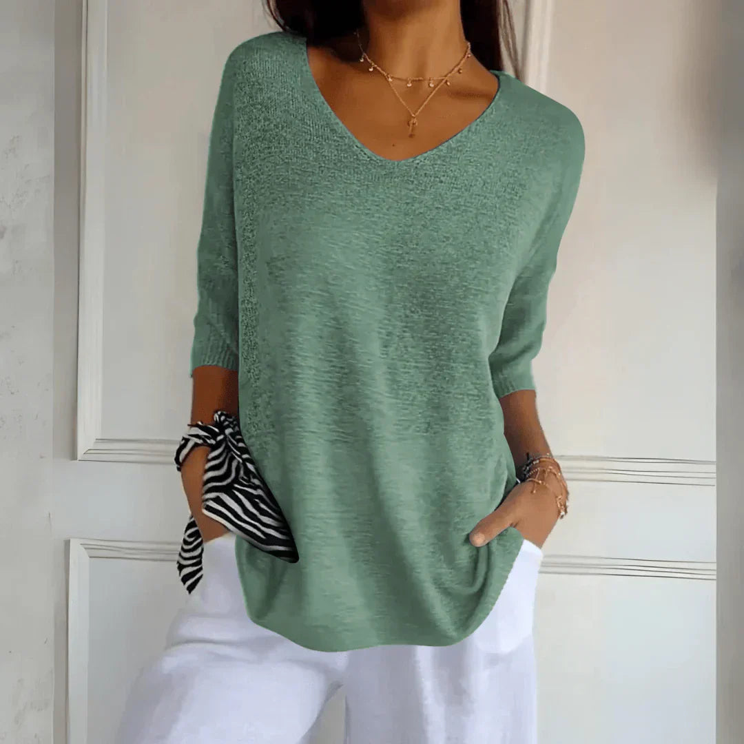 Elegant Blouse with a Relaxed Silhouette
