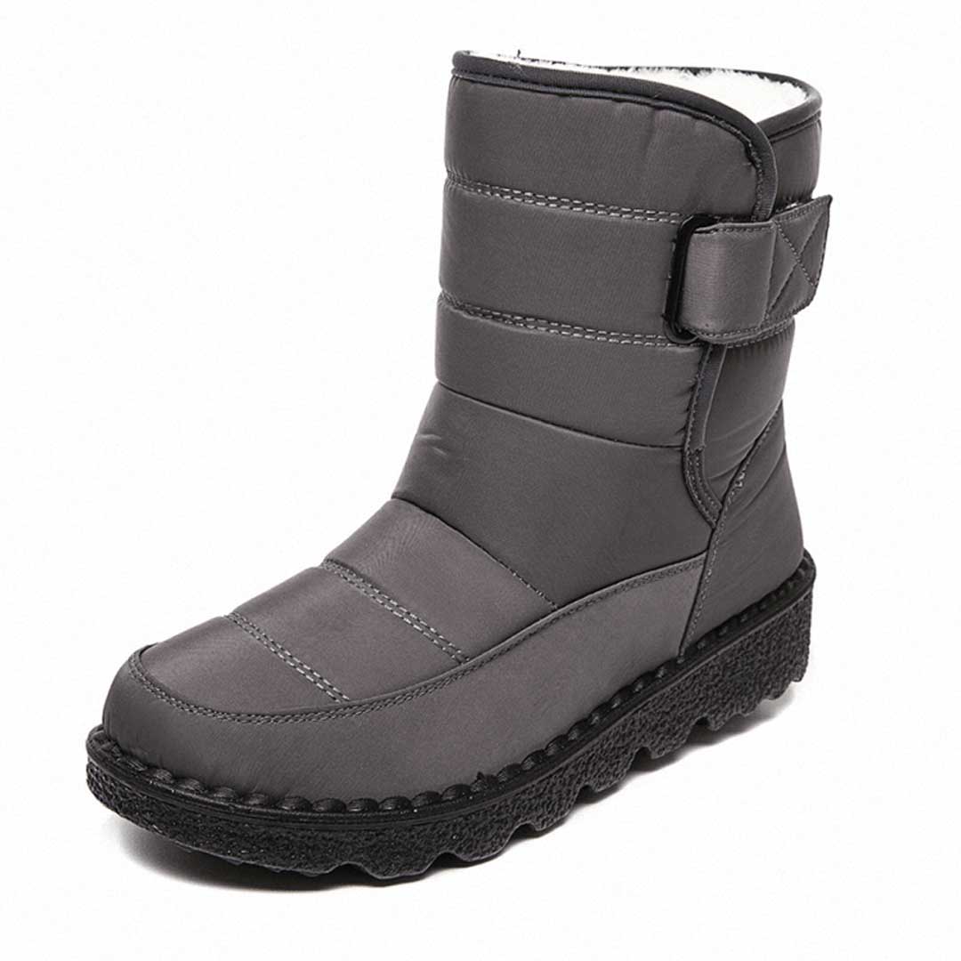 Warm Lined Snow Boots Perfect for Winter