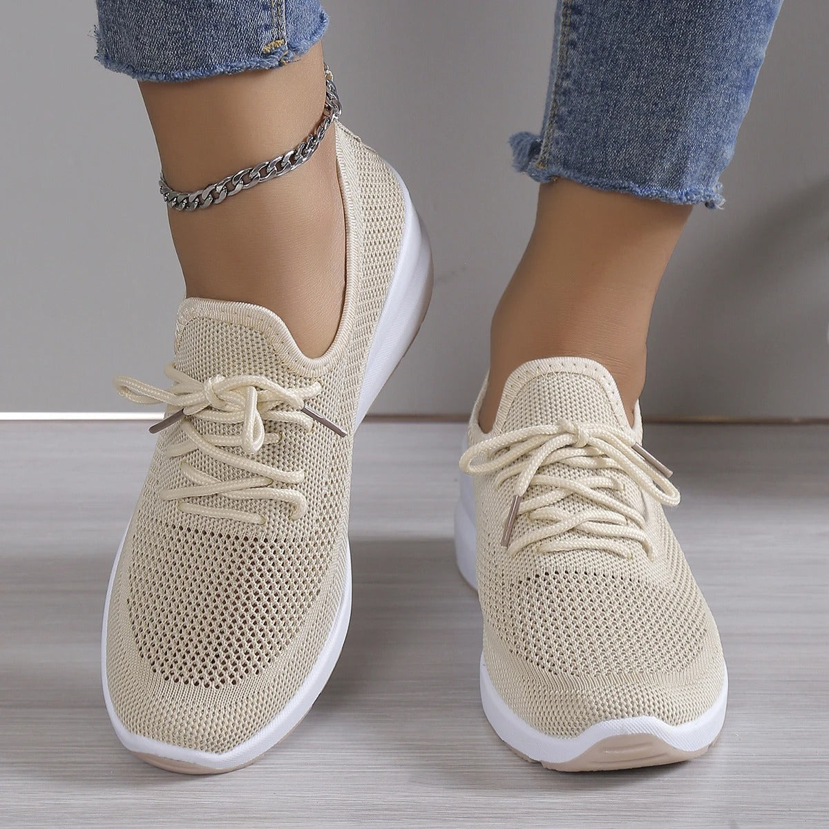 Orthopaedic shoes for women
