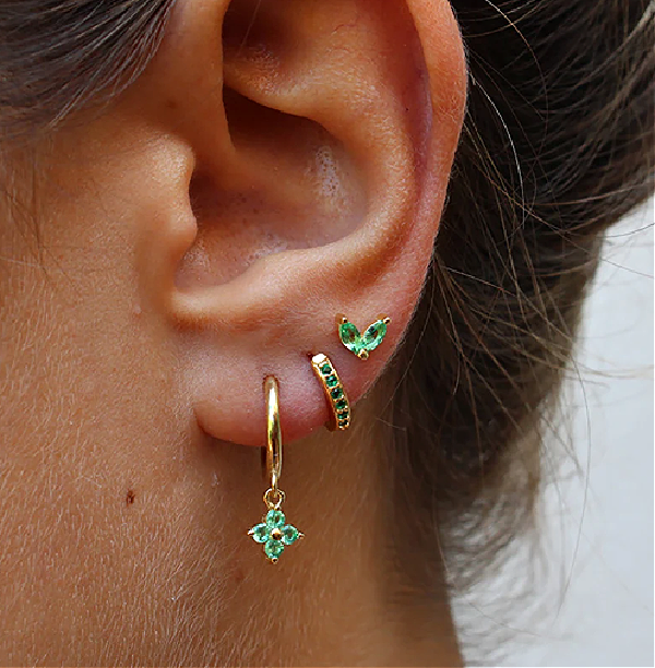 Chic Sophia Earring Set with Classic Shine