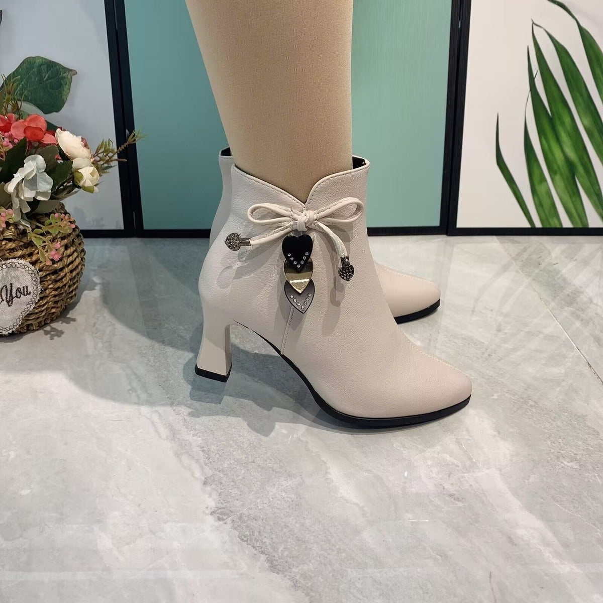 Fashion Pointed Toe Ankle Boots With Bow