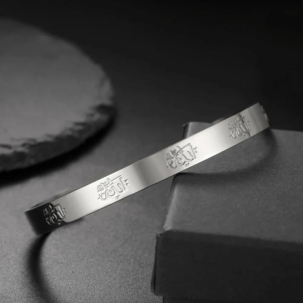 Elegant Wide Cuff Bracelet for Statement Style