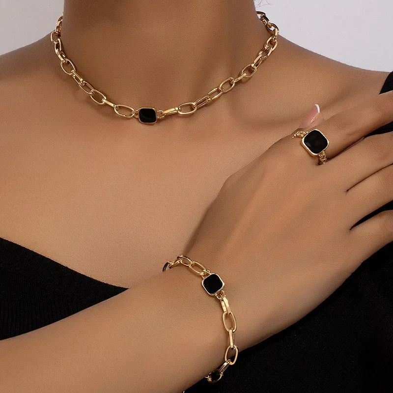 Refined Jewelry Set with Delicate Shine