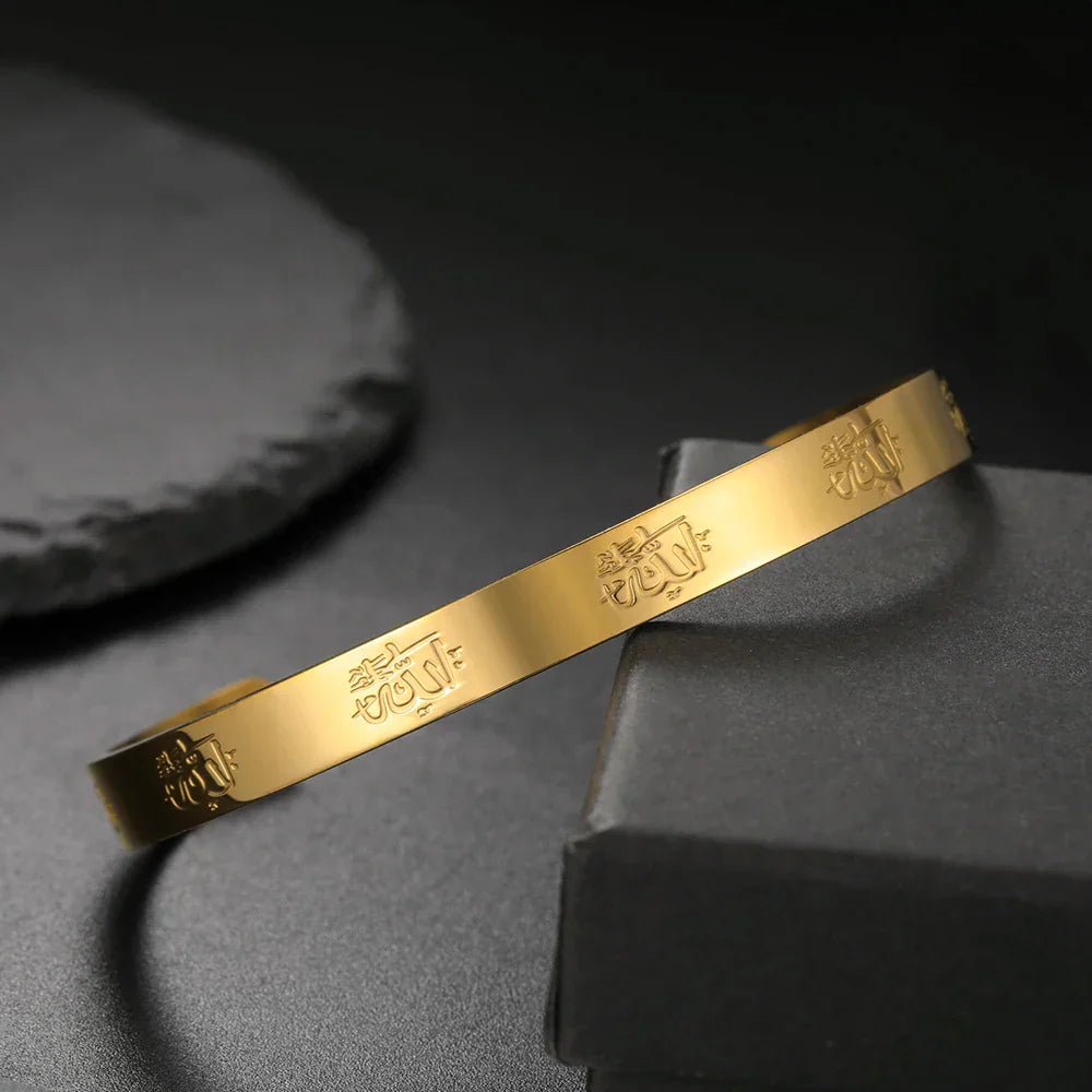 Elegant Wide Cuff Bracelet for Statement Style