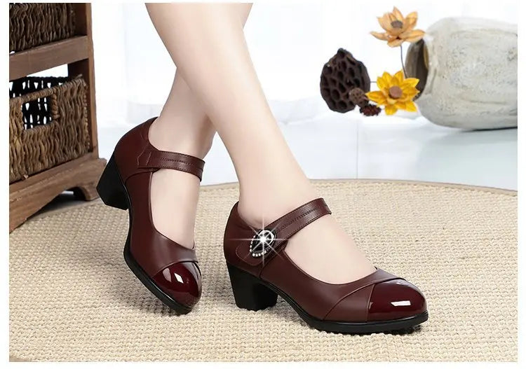 Round Women&#39;s Shoes – Genuine Leather with Soft Sole for Ultimate Comfort
